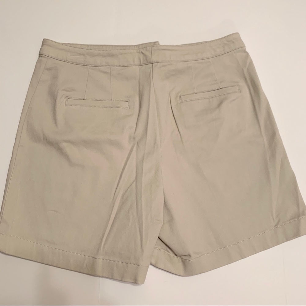 Ann Taylor Factory Khaki Shorts Size 8 - Picture 9 of 9